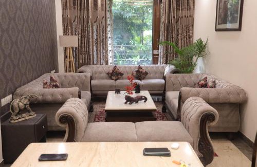 Saket Apartment | Fortune Home Service Apartment 3Bhk,J-223 Saket