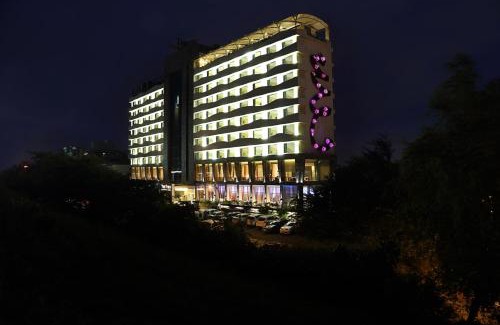 Ahmedabad Hotel | Fortune Select SG Highway, Ahmedabad - Member ITC Hotels' Group
