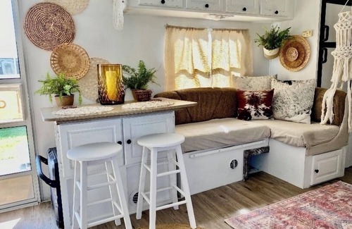 Arcadia RV Rental | Fossil hunting and antique shopping