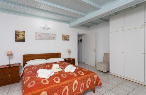 Katavolos Apartment | Fotini