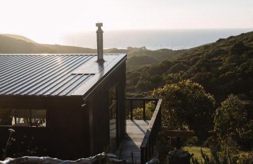 Raglan Apartment | Foudre Suite with Hot Tub at Barrelled Wines Raglan
