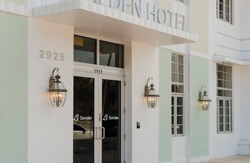 Mid Beach Apartment | Found Miami Beach powered by Sonder | Double Bunk Room
