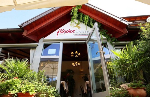 Rheinhausen Cottage | Four-bed room Cat. A, non-smoking, with WC and shower - Hotel Werneths