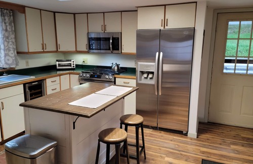 Plattsburgh House | Four Bedroom 2.5 Bath House on Lake Champlain
