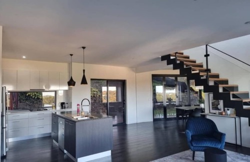 Coffs Harbour House | FOUR BEDROOM RESIDENTIAL HOUSE