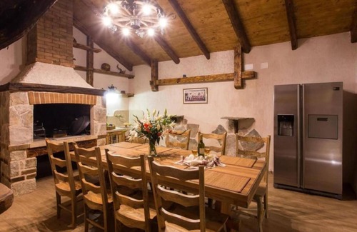 Dunave Krajnje Villa | Four-Bedroom villa with pool