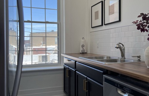 Vinton Apartment | Four Eleven Suites a Vintage Renovation in Downtown Vinton
