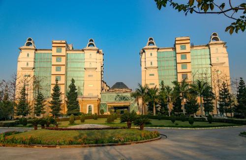 Badheri Rajputan Hotel | Four Leaf Service Suites, Haridwar