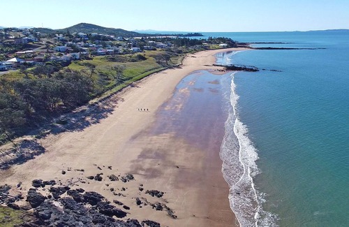 Emu Park House | FOUR PALMS