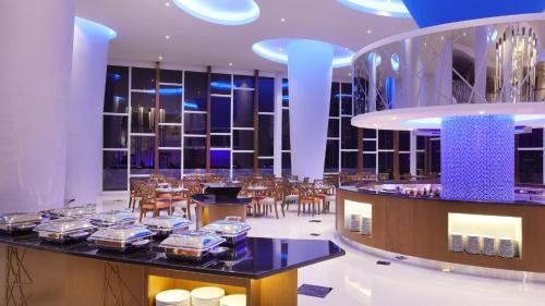Manado City Centre Hotel | Four Points by Sheraton Manado