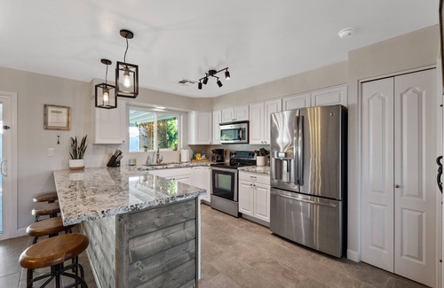 Tempe House | Four Queens Inn ~No Cleaning Fee~ Near Airport/ASU