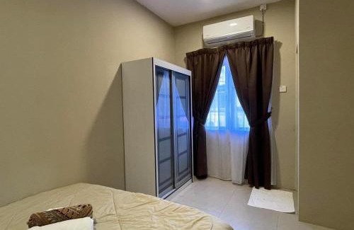 Kampung Kayu Arang House | Four Rooms Homstay 'A' With Wifi And Smart TV in Wakaf Tapai