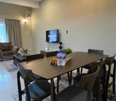 Kampung Kayu Arang House | Four Rooms Homstay 'A' With Wifi And Smart TV in Wakaf Tapai