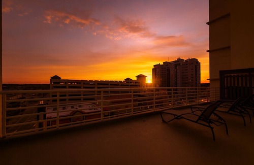 Northeast Virginia Beach Resort | Four Sails Resort