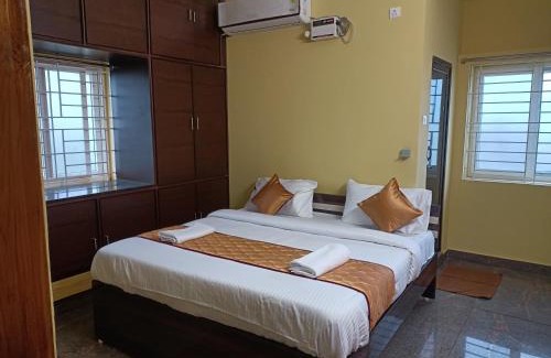 Tirupati House | FOUR SEASONS HOME STAY