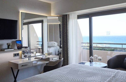 Agios Tychon Hotel | Four Seasons Hotel