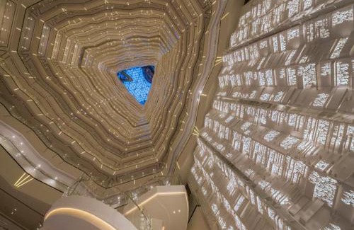 Zhujiang New Town Hotel | Four Seasons Hotel Guangzhou - Free Shuttle Bus to Canton Fair Complex & Overseas Buyer Registration Services during Canton Fair Period