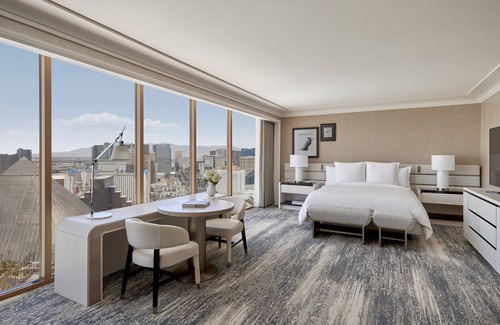 Las Vegas Strip Resort | Four Seasons Hotel Las Vegas