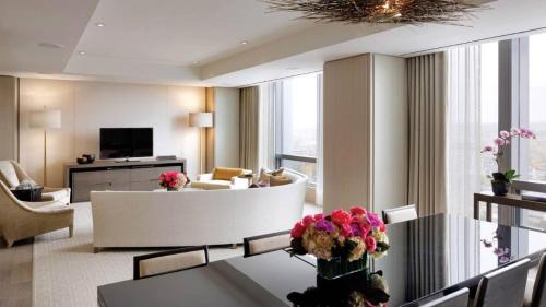 Yorkville Hotel | Four Seasons Hotel Toronto