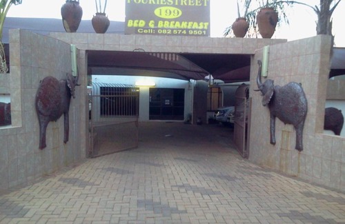 Mokopane Bed & Breakfast | Fouriestreet 199 Bed and Breakfast