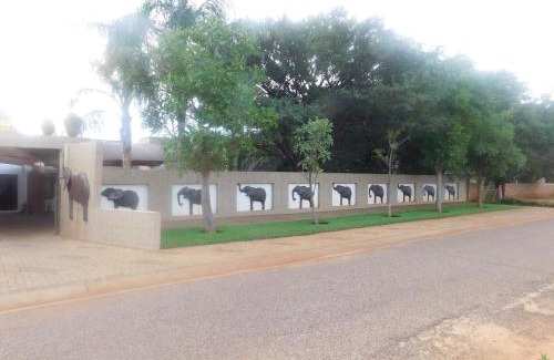 Mokopane Bed & Breakfast | Fouriestreet 199 Bed and Breakfast
