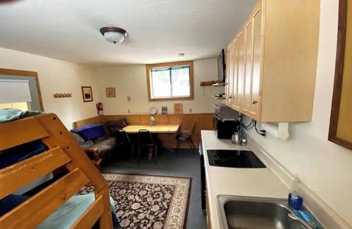 Cooke City-Silver Gate Cabin | Fox Den Cabin Yellowstone Getaway in Cooke City