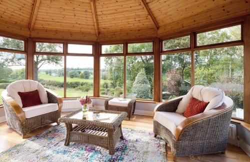 County Meath House | Fox House, Sleeps 8 w/Parking, 5 min to Kilmessan