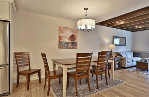 Ludlow Condo | Fox Run Condo With Views of Okemo!