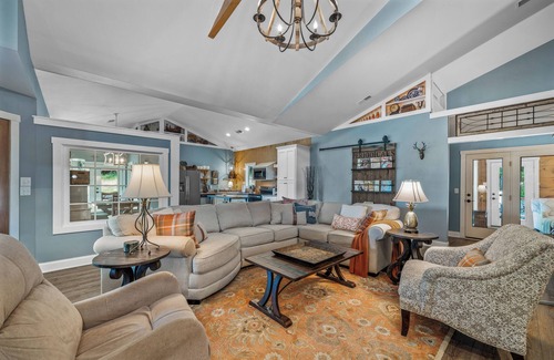 Rising Fawn Cottage | "Fox View Cottage" Breathtaking Views, Pet-Friendly, Wheelchair accessible!
