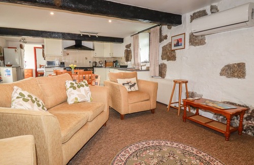 Bodmin Cottage | FOXES, family friendly, character holiday cottage in Lanivet