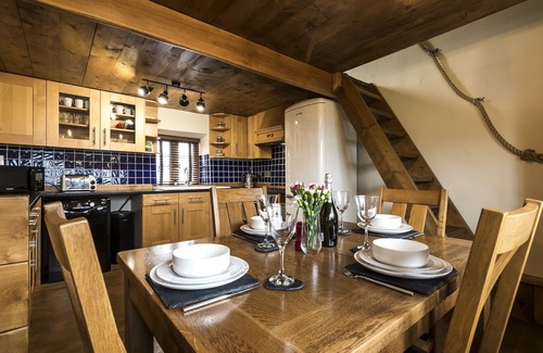 Tiers Cross House | Foxglove - Luxurious Barn Conversion