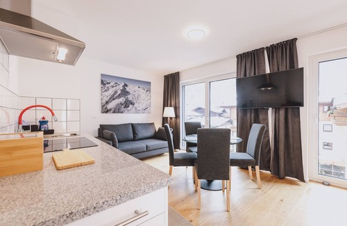 Kaprun Apartment | FP Appartements - Penthouse, Sun terrace & mountain View