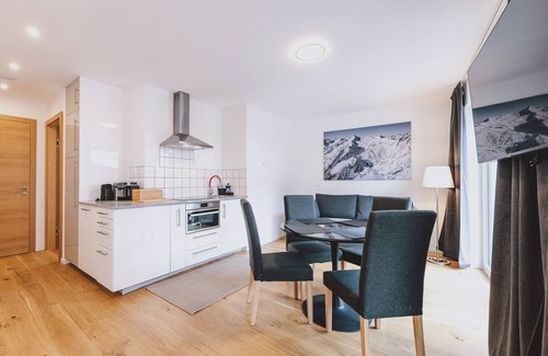 Kaprun Apartment | FP Appartements - Penthouse, Sun terrace & mountain View