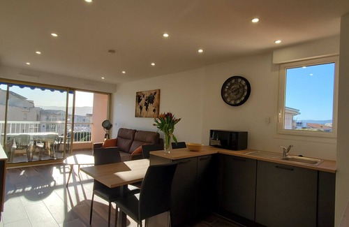 Frejus Plage Apartment | Fréjus-Plage, Sea view, T2, 38m2, 4 people, refurbished, air conditioning, magnificent