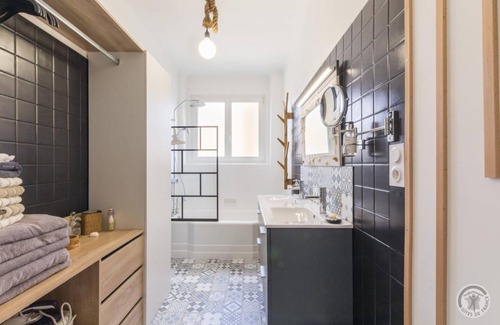 Pontorson House | 145 m² Gîte ∙ 5 bedrooms ∙ 10 guests