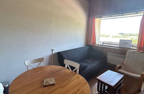 Besse-et-Saint-Anastaise Apartment | Duplex for 4, central location, private garage