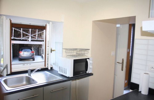 Coise-Saint-Jean-Pied-Gauthier Condo | Independent apartment in individual house.
