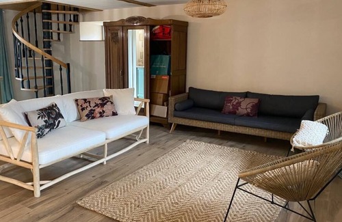 Ardeche House | Chateau / Country House