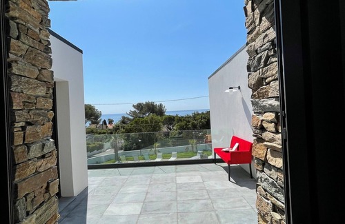 Les Issambres Villa | Between st Raphaël and st Tropez on the seafront