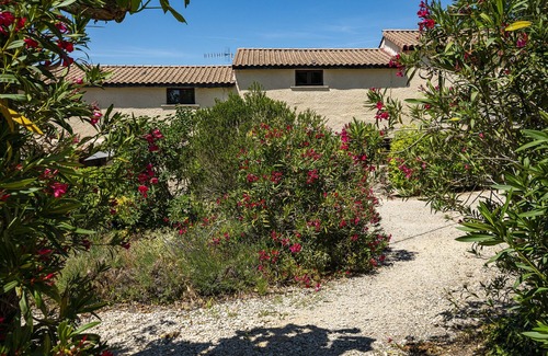 Saint-Jean-de-Maruejols-et-Avejan House | Gîtes for 4 to 6 people