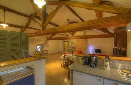 Saint-Julien-sur-Reyssouze House | 135 m² Gîte ∙ 1 bedroom ∙ 4 guests