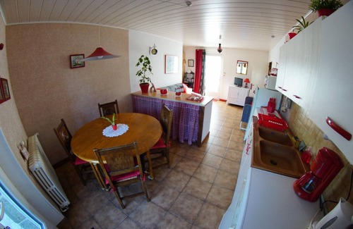 Saint-Laurent-de-Terregatte House | 55 m² House ∙ 2 bedrooms ∙ 4 guests