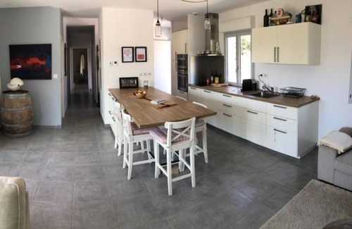 Saint-Maximin-la-Sainte-Baume House | House with swimming pool in the middle of Provence near Aix en Provence