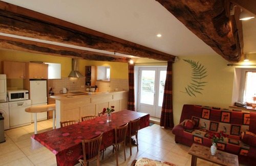 Saint-Sauveur-Lendelin Cottage | Cozy Gîte with Terrace, WiFi, near Mont St-Michel and Cotentin