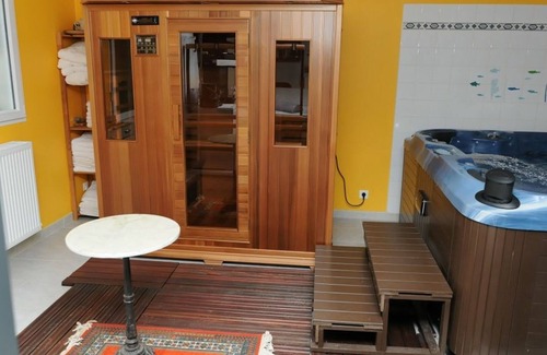 Saint-Sauveur-Lendelin Cottage | Cozy Gîte with Terrace, WiFi, near Mont St-Michel and Cotentin