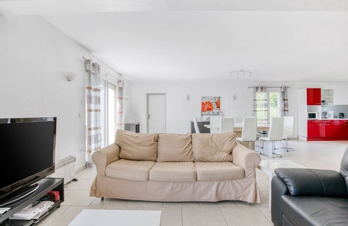 Pouzols-Minervois Villa | Spacious villa with pool in Le Canet