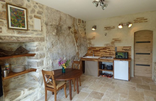 Tour-de-Faure House | Beautiful detached Quercy house facing the beach at Saint Cirq Lapopie