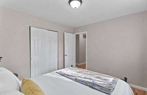 High Ridge House | Fragrance free - spacious Ranch -safe &quiet- 4 br 2 bath