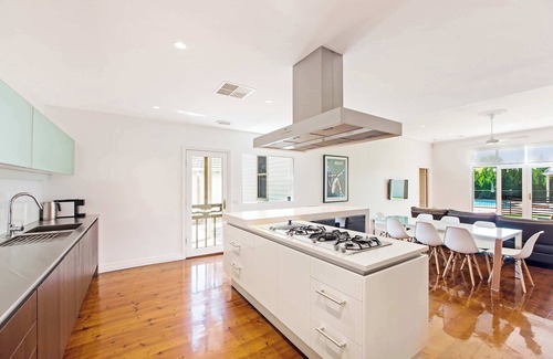 Echuca House | Francis Retreat - Echuca Holiday Homes