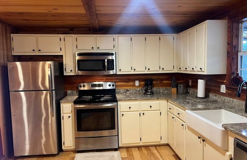 Waynesboro Cabin | Frank's Retreat Cherokee Rd